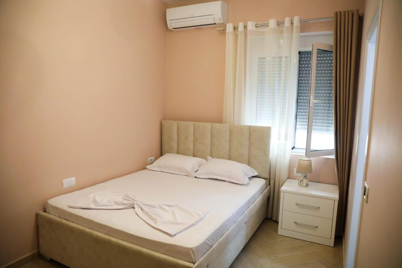 Merkaj Hotel Berat Esterno foto