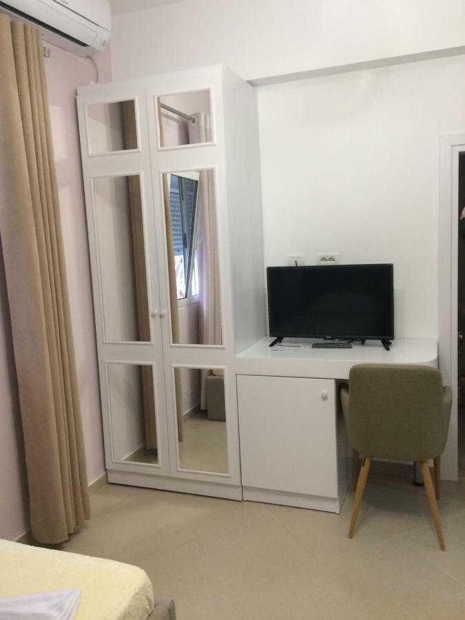 Merkaj Hotel Berat Esterno foto
